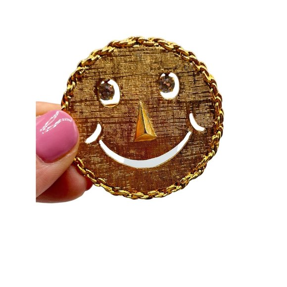 Vintage Smiley Face Pin Brooch and Pendant Gold Tone Metal with Rhinestones Eyes - Picture 1 of 6